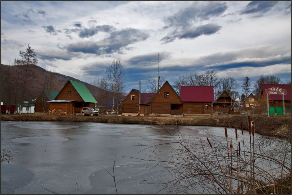 Деревня за озером ... - Village of Lake ... by Евгений Перцев ©