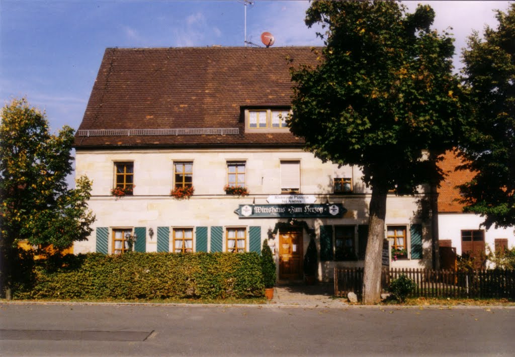 Ottensoos - "Wirtshaus zum Herzog" - Ehemalige Bahnhofswirtschaft by scho