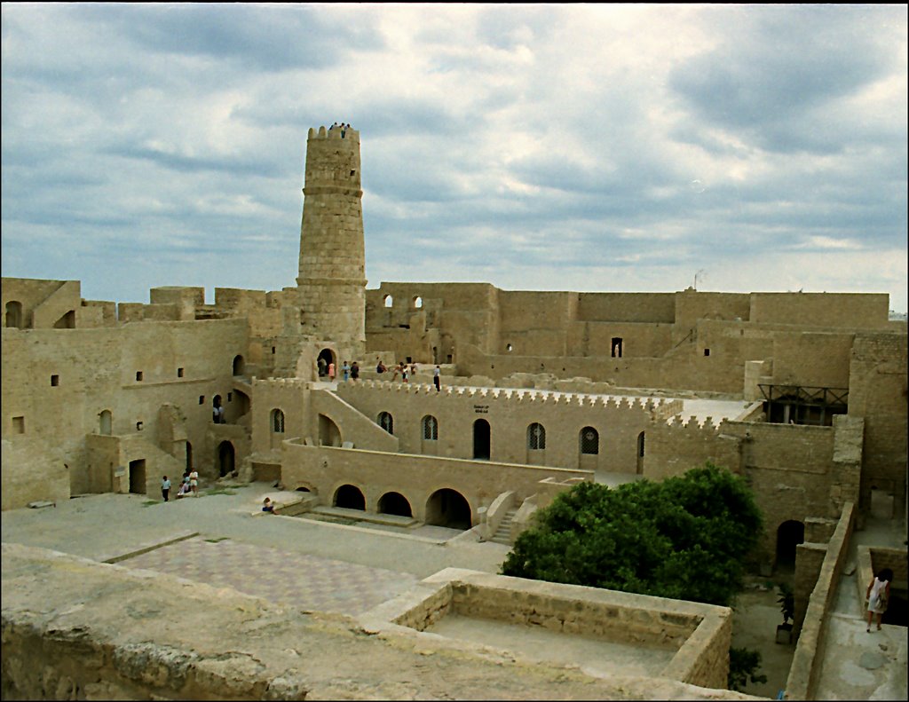 Tunesia, Fort in Monastir by Jan Hendriks