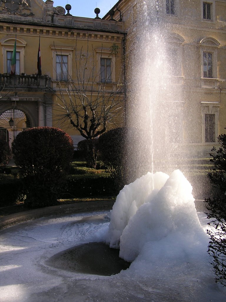 Fontana Ciriè (Torino) by alexcosta