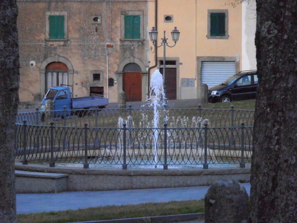 Castel del Piano, fontana by sergio alessi