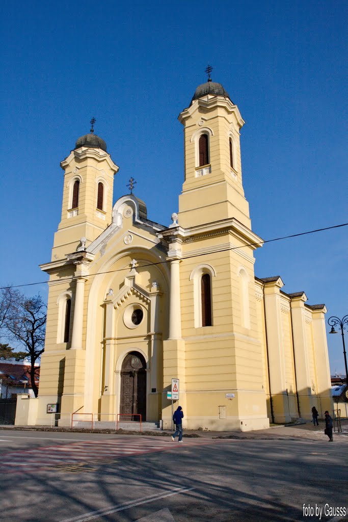 Košice (Kassa), Slovakia (egykori Abaúj-Torna vármegye székhelye) – Görög katolikus templom 1882 és 1886 között épült, romantizáló bizánci stílusa teszi feltűnővé. Kolatsek Vilmos építész tervei alapján Schmidt Lajos építette. A templom két tornyát tíz évvel később, 1896-ban építették fel. A szószéket és a szentély pazar képállványát - melynek faragott részeit Urr György kassai szobrász készítette, festett képeit pedig egy lembergi cég szállította - 1902-ben állították fel. by Gausss