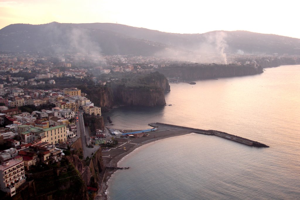 Set Sorrento on fire (twilight view from Meta) by Luca Terracciano