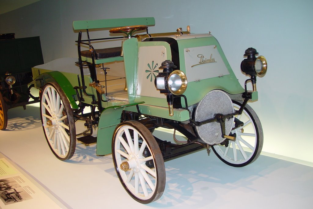 1899 Daimler motorized business vehicle, Mercedes-Benz museum (10-4-2007) by Ken Badgley