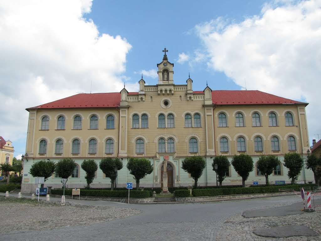 Nepomuk school by induktorium