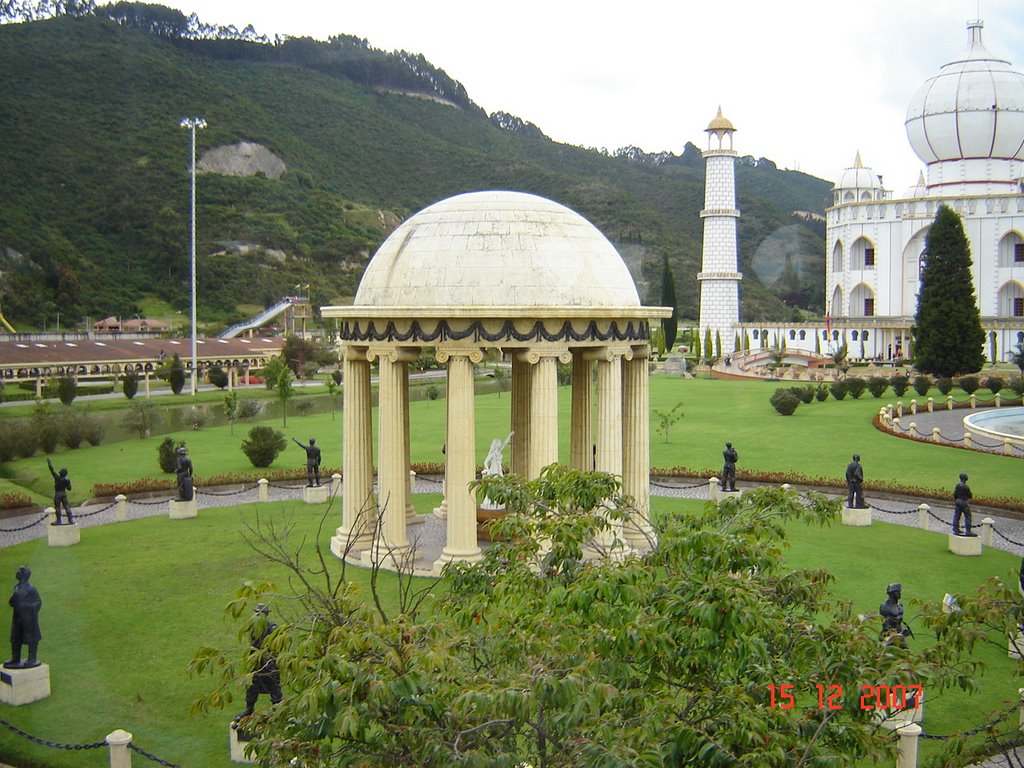 PARQUE JAIME DUQUE10 by giovafuentes