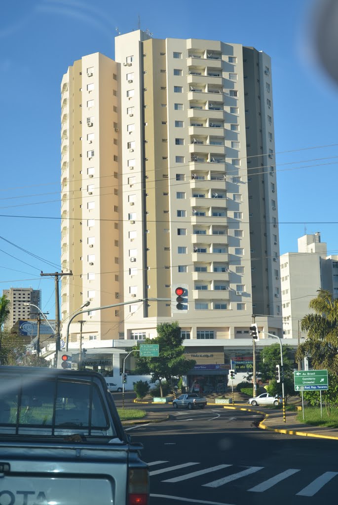 EDIFICIO TILDA BOTIGELLI by minoru onoe