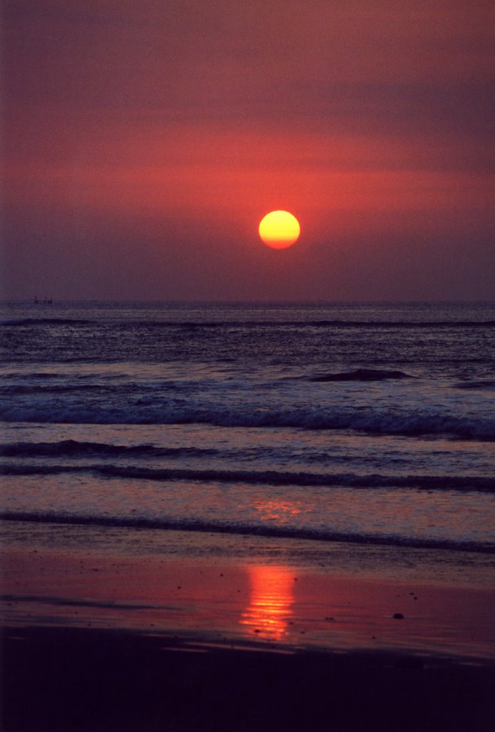 Another beautiful Kuta sunset 2005 by Mick S