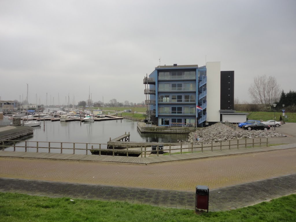 Jachthaven met appartementen Kortgene by © rdnjc