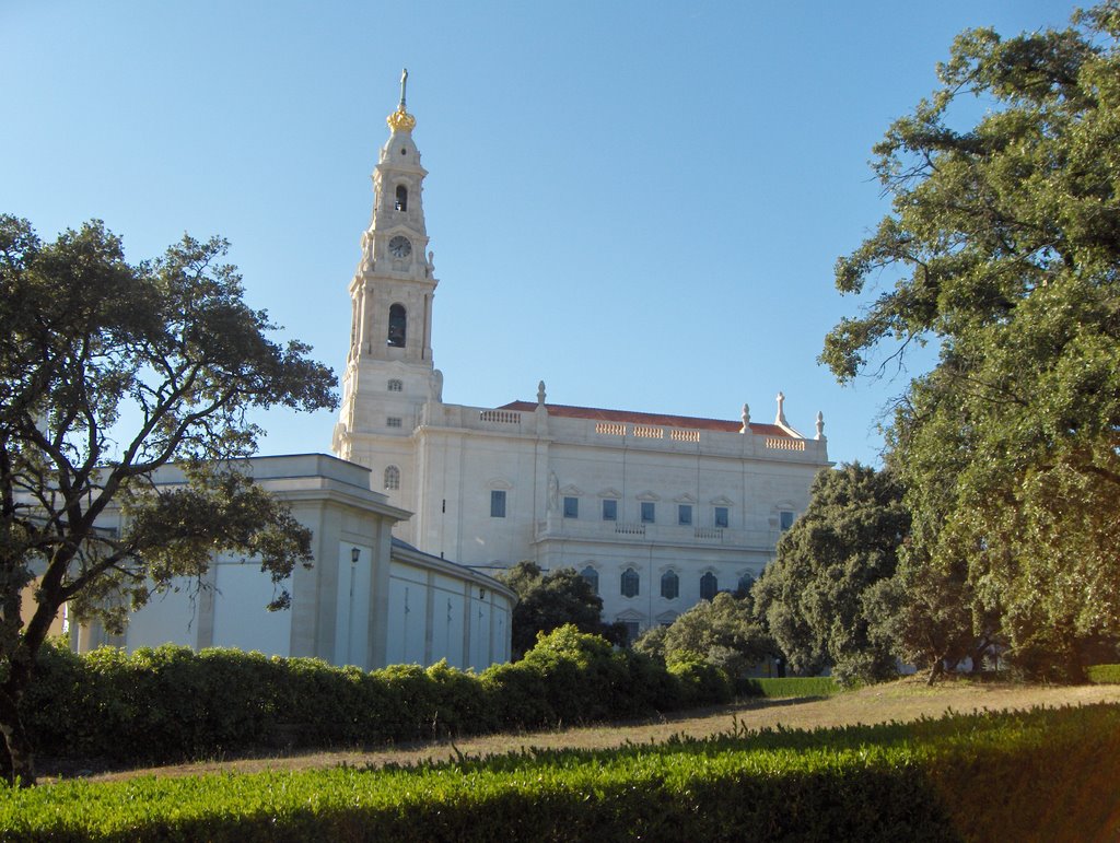 Basílica de Fátima 2 by UBATÉ