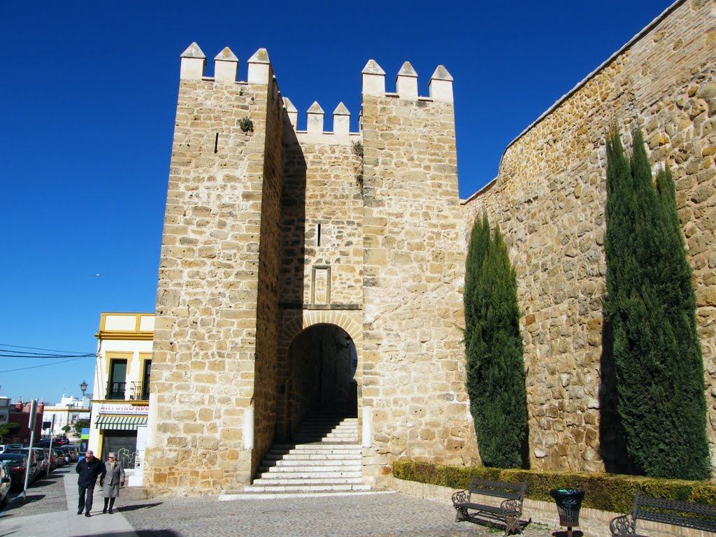 Puerta de Sevilla (S.XII) by Miguel Ángel Mato