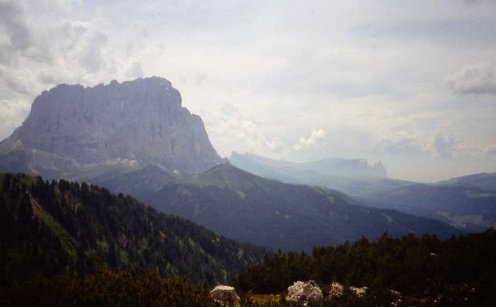 Da Passo Gardena - Gruppo del Sassolungo - verso l'Alpe di Siusi by ▬  Mauro Antonini ▬