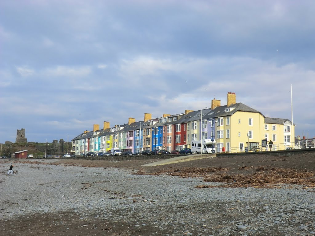 Seafront in Aberystwyth by Annette Strauch