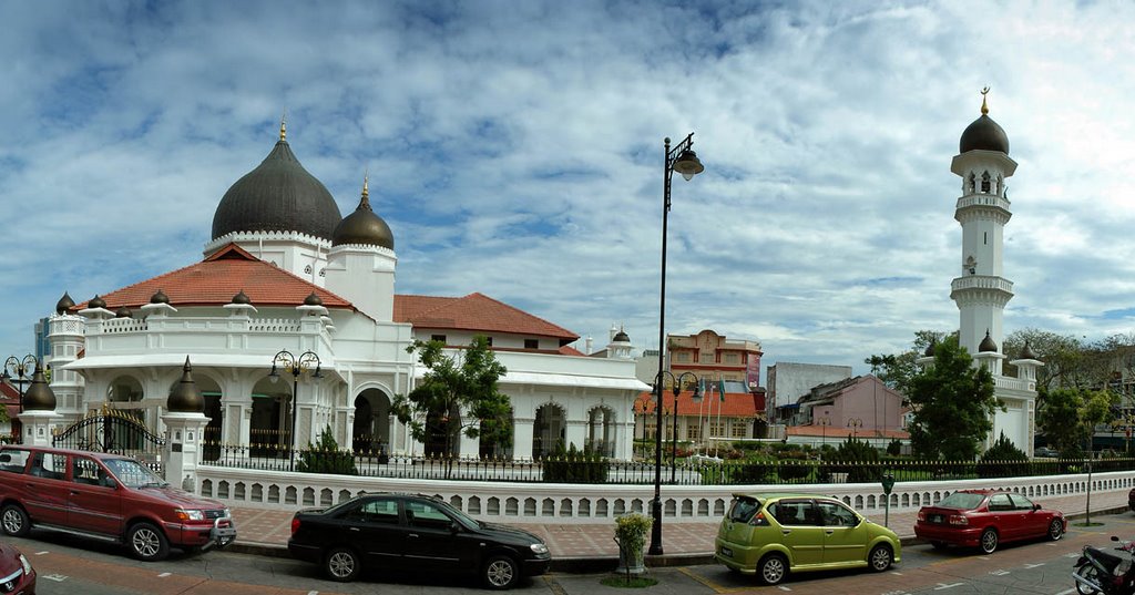 Mosque of Kapitan Keling, Georgetown, Penang by Les Chang