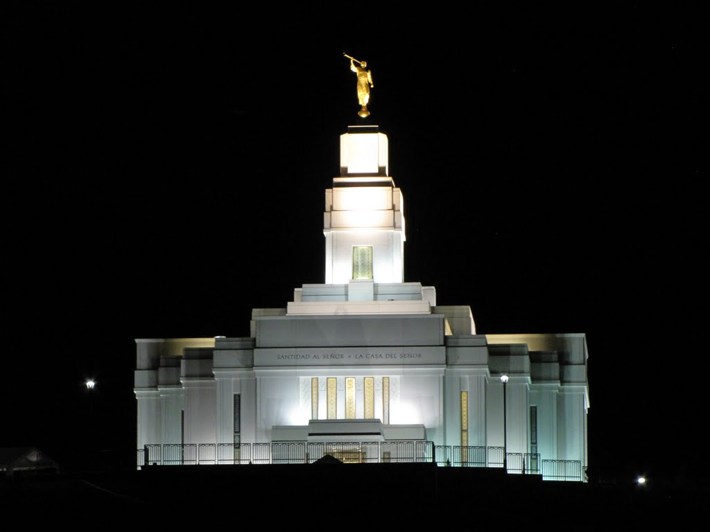 Templo de Quetzaltenango by Addin Ruano Cruz