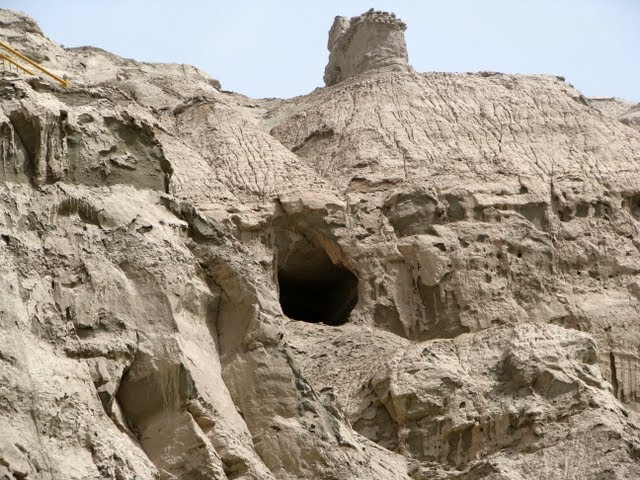 Uighur Caves Kizil Buddhism by Valentinas Kabašinskas