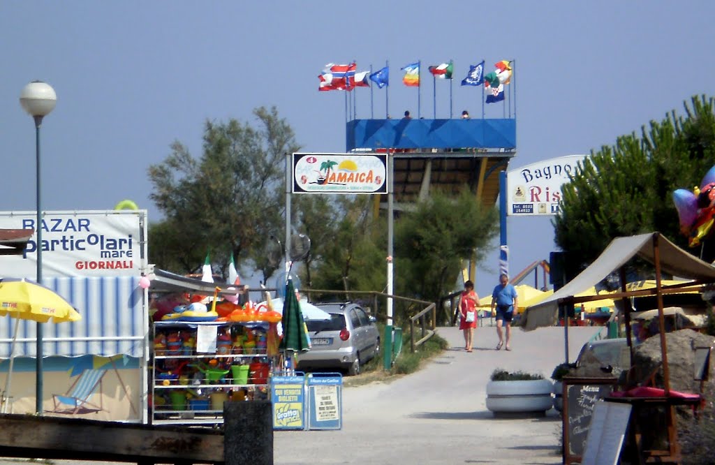 Jamaica strand bejárata / Jamaica beach entrance by Peti József