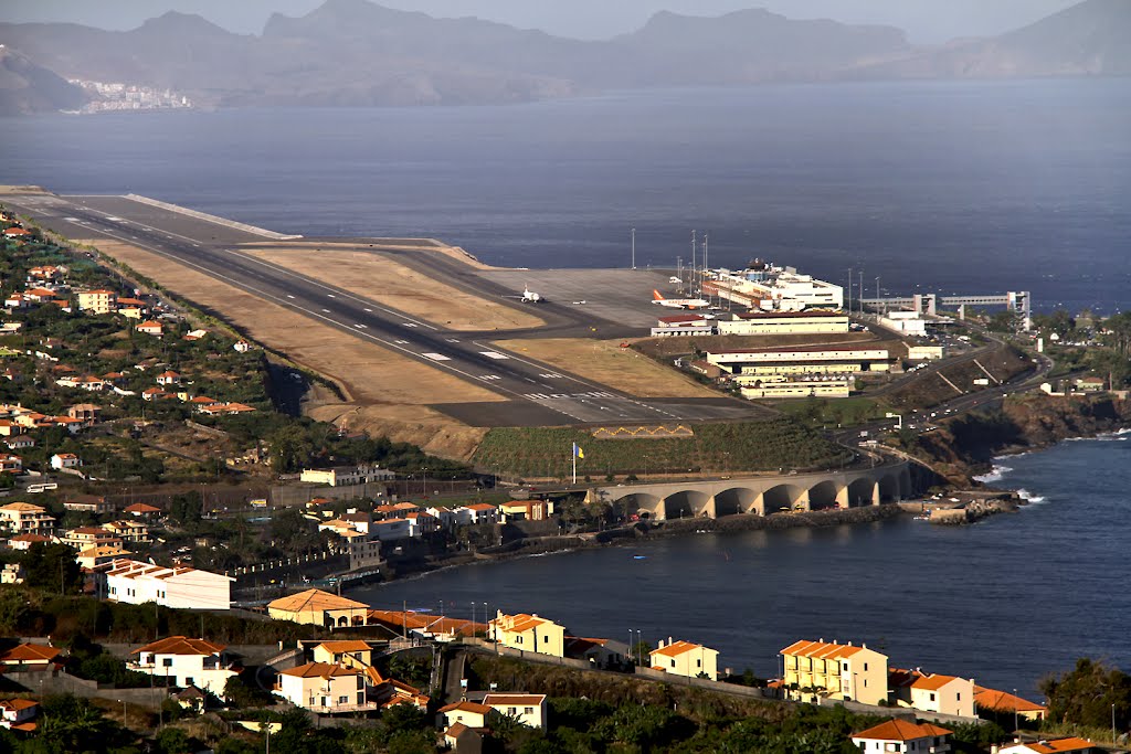 Madeira Flugplatz Funchal by thosi1945