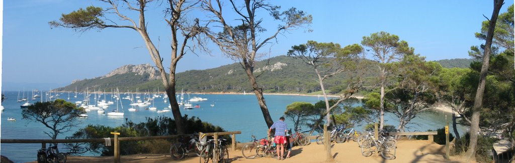 Plage de Notre Dame, Porquerolles by serialskier05