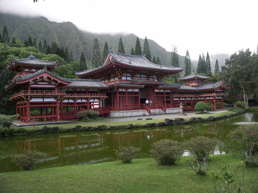 Byodo-In Temple 2 by S & S Markham