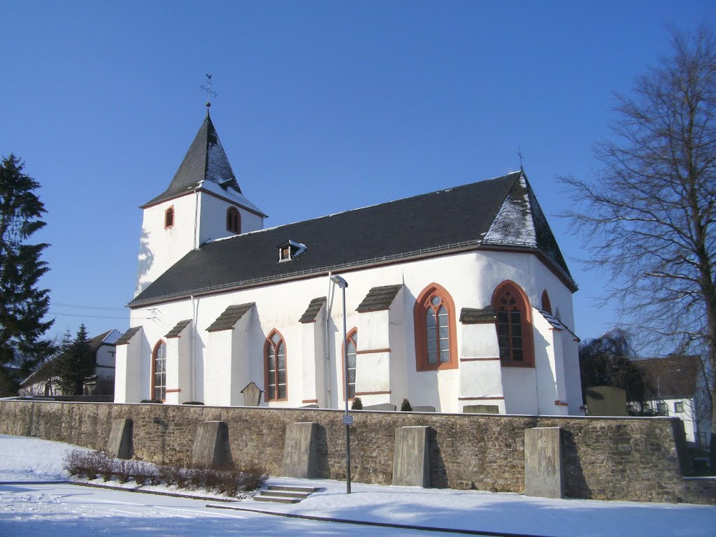 St Mariä Geburt in Baasem by Peter Esser