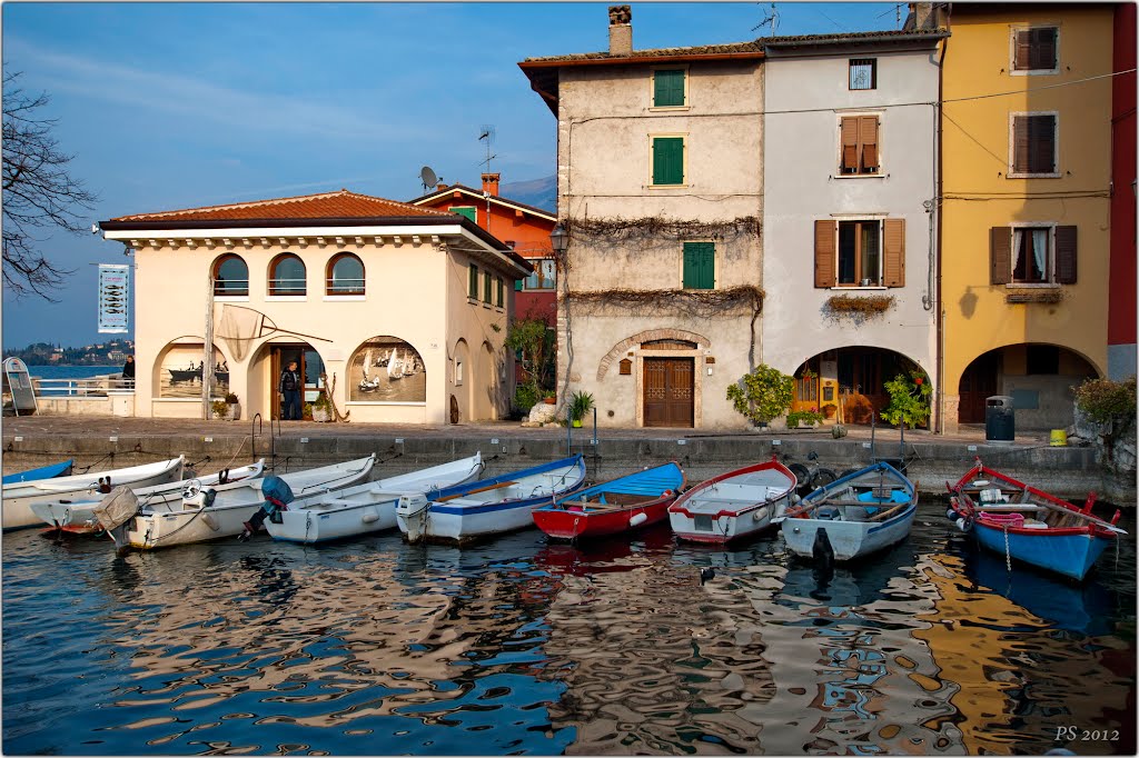 Il piccolo porto di Cassone by po_sti