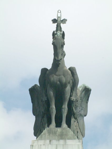 Monumento a Ramos de Azevedo by chico saragiotto