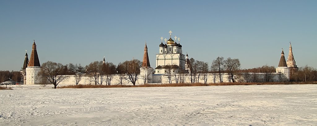 Joseph-Volokolamsk Monastery Иосифо-Волоколамский монастырь by Sergey Chernov