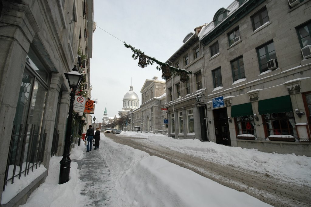 Rue Saint Paul by Emmanuel Amador