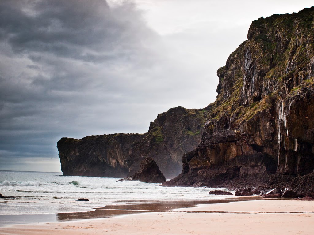 Playa de Andrín by ANDRES AMBROSIO