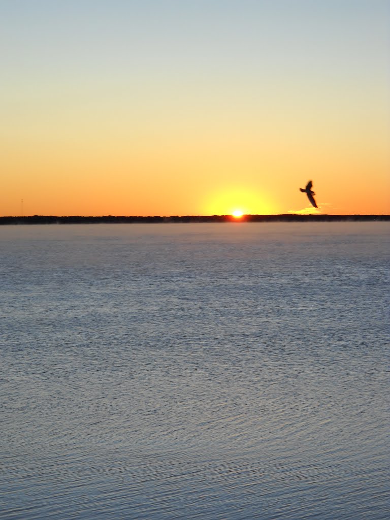 Breezy Point Sunrise by knobonk