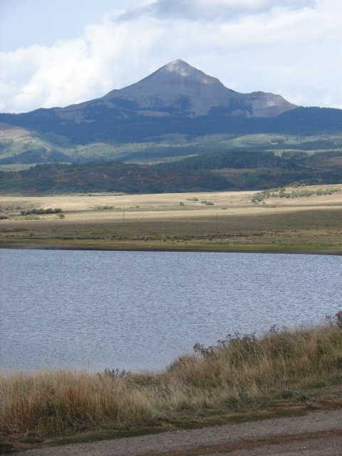 Groundhog Lake & Mountain by dvw_47