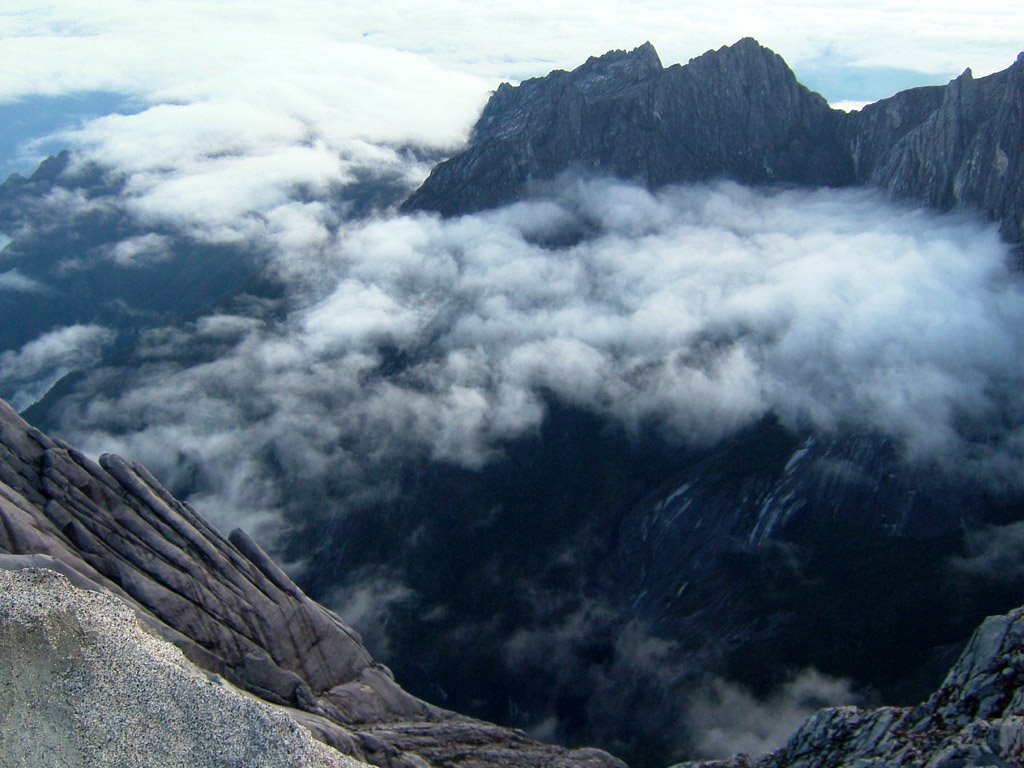 Mt. Kinabalu-Above Clouds by imagine.asia