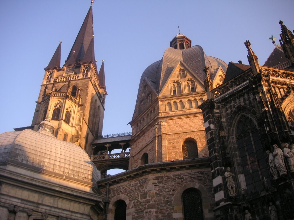 Aachen, Dom (Unesco Weltkulturerbe) by Jens Krause