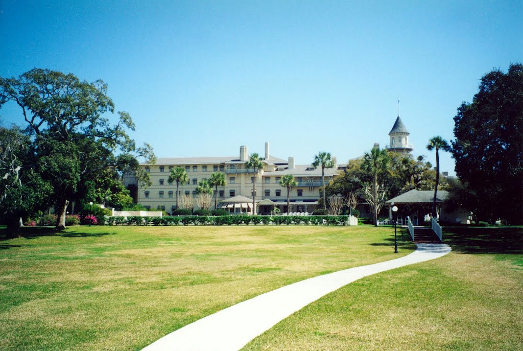 The Jekyll Island Club Hotel, Jekyll Island, GA by Scotch Canadian