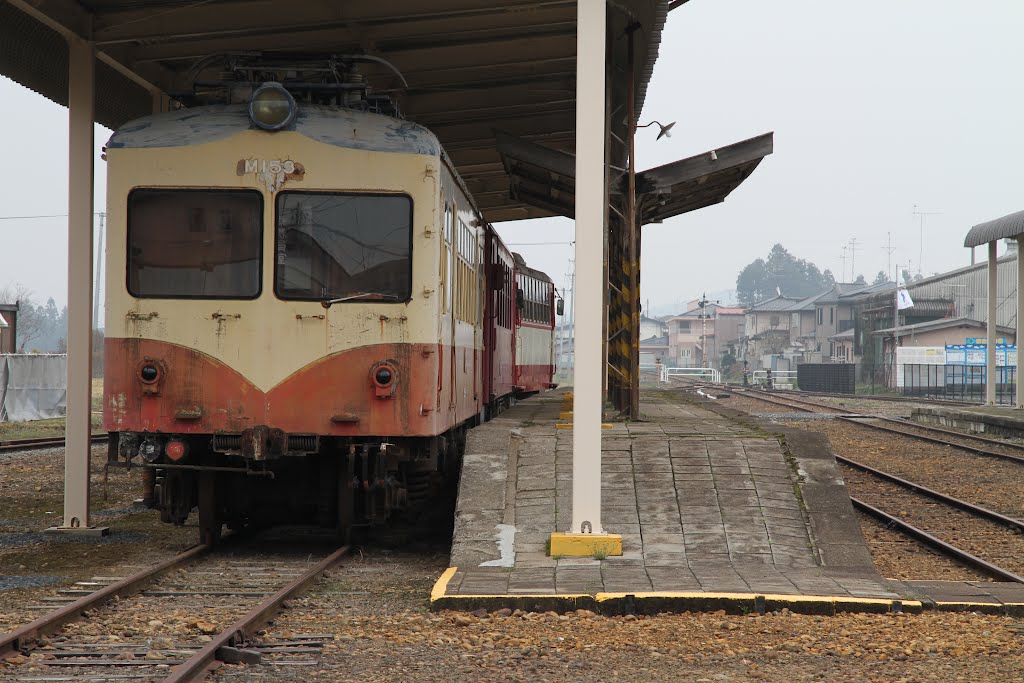 旧若柳駅　乗り場　2011・5・1 by porin-22