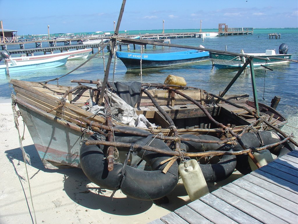 Cuban boat by paradive