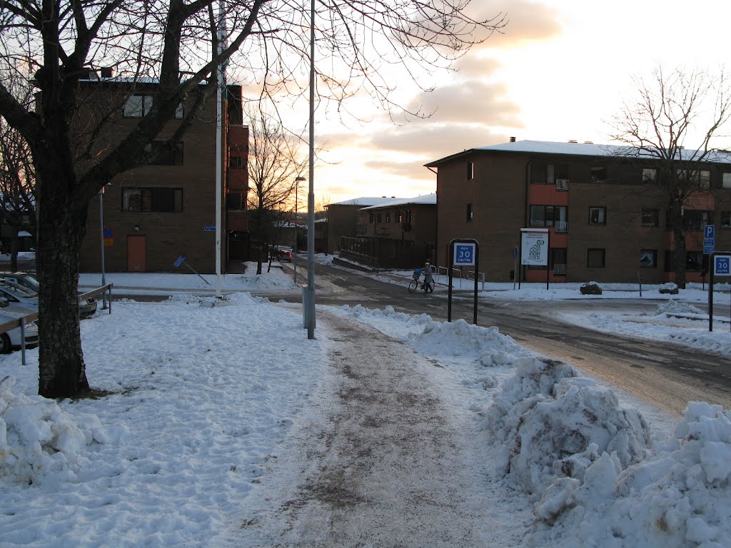 Fjäderharvsgatan, Angered, Göteborg, 2012 by Biketommy