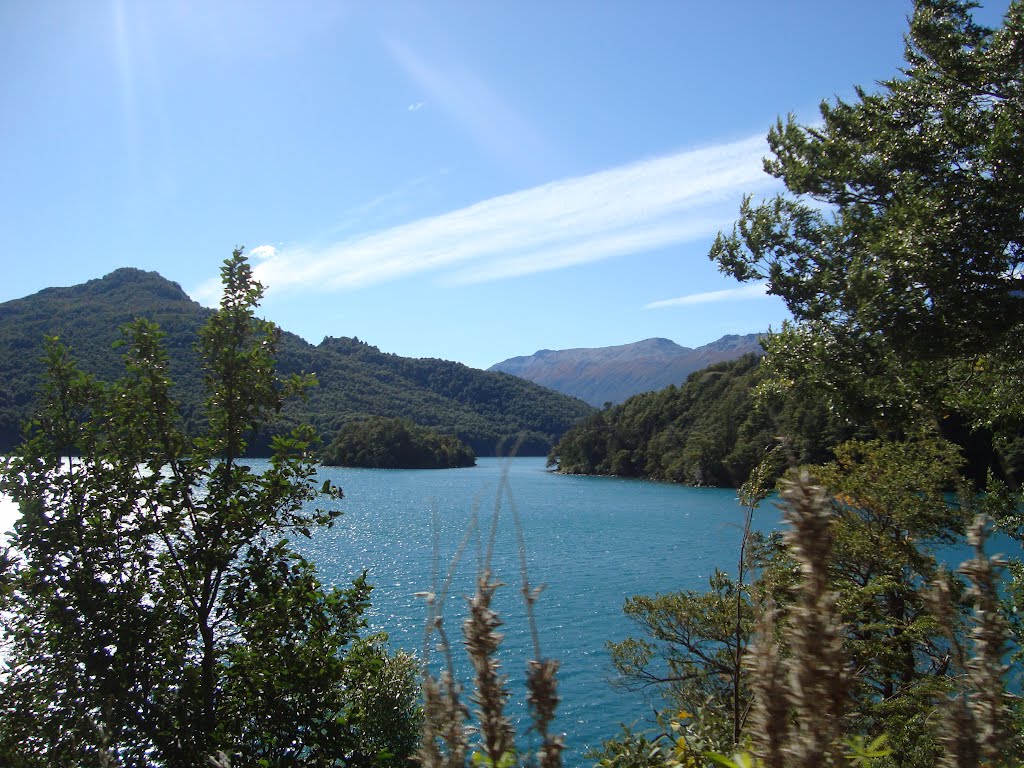 Lago Los Moscos - PN Nahuel Huapi, área Tronador by Nora Paradela