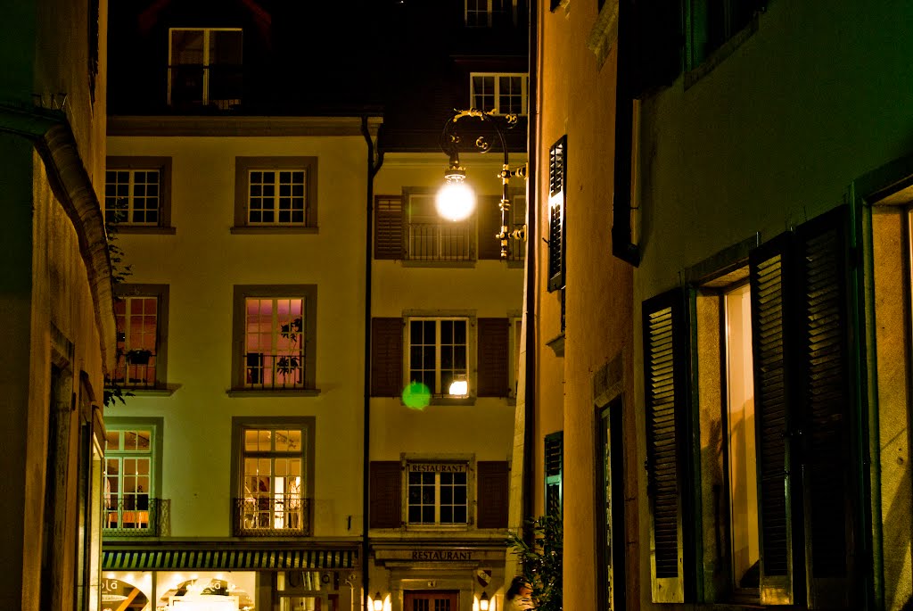 Ecke Schmiedengasse Friedhofplatz by Roland Lüthi