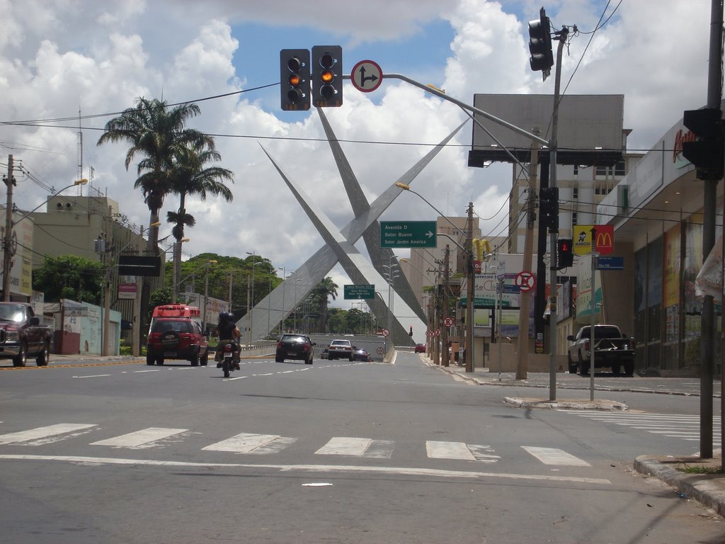 Viaduto Latif Sebba (Praça do Ratinho) II by Adilson Ribeiro