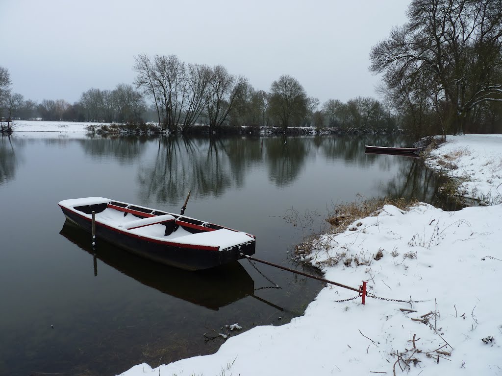 Parc des Vallées, une barque enneigée by J. Lecru