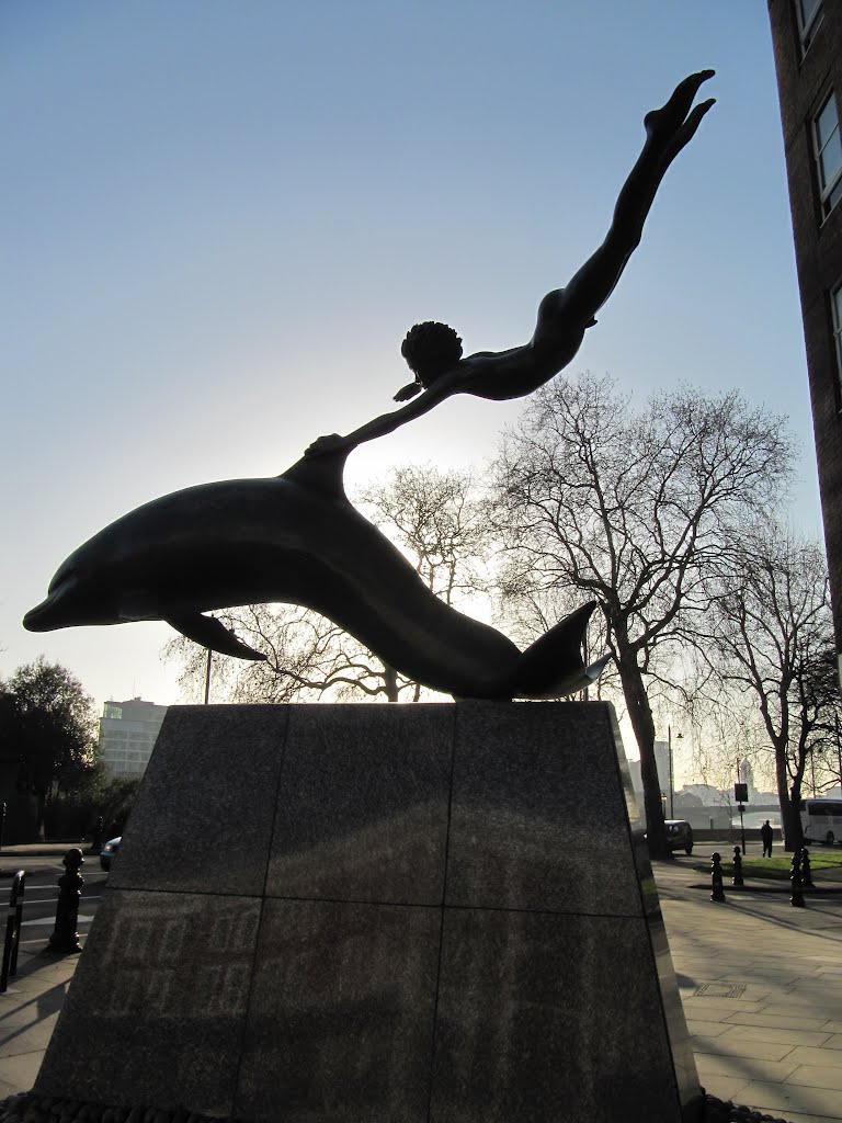 Boy with a dolphin by David Wynne by Szarlotka