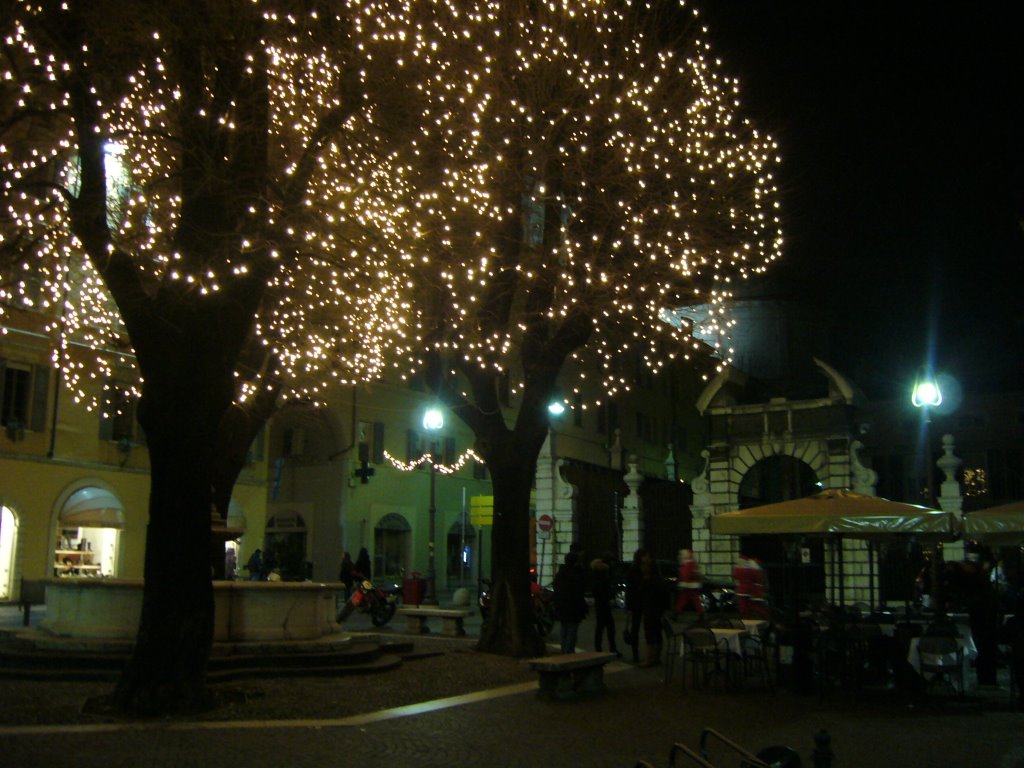 Piazzetta Vescovado a Natale by Enrico Bocconi Azadi…