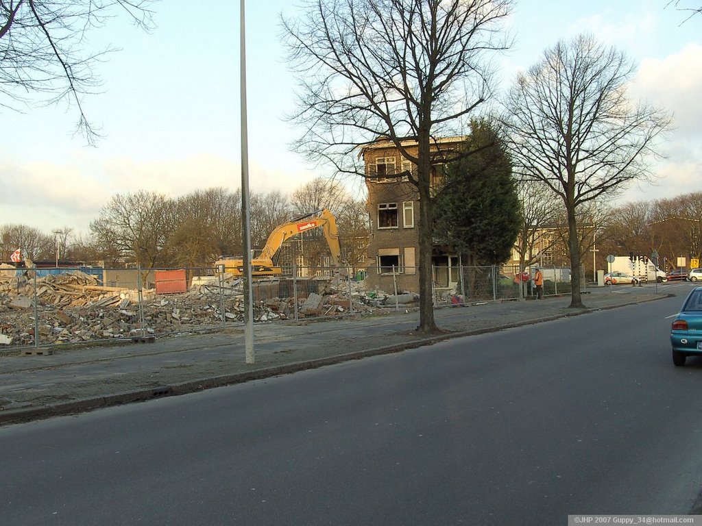 The last house.. Gone now - Guntersteinweg - Den Haag by guppy_34