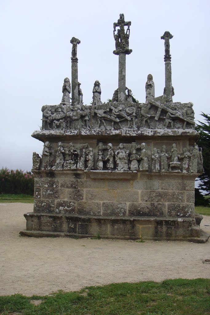 Calvaire de Tronoën by BOUCLY Françoise