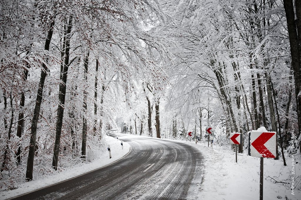 Winterly Road by andreas.krappweis