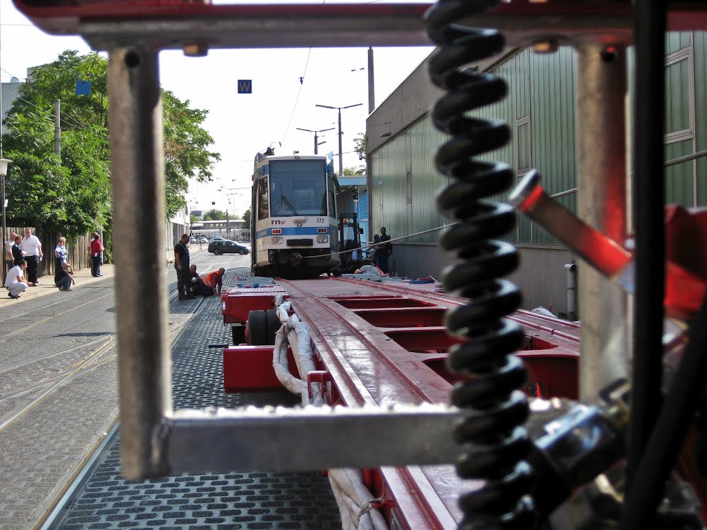 Früher: Autoreisezug / Heute: Tramreisesattelzug (III) by Besenbinder