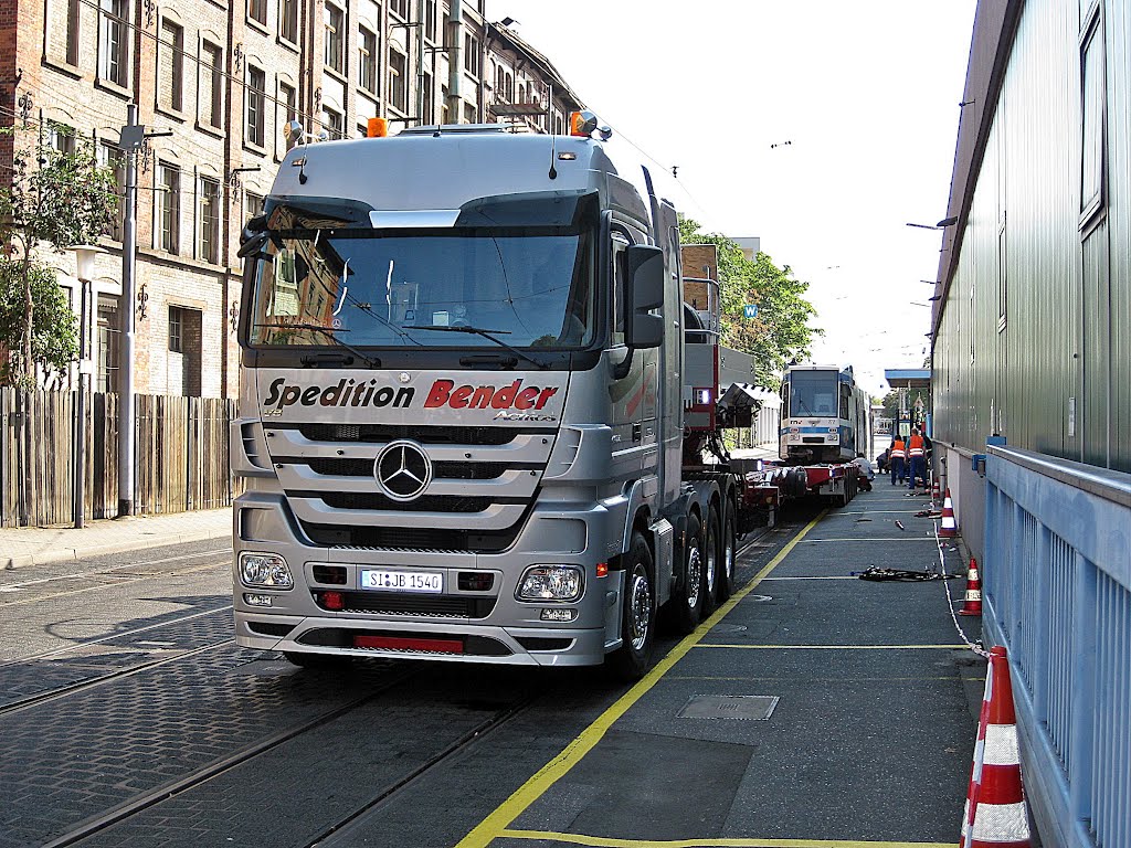 Früher: Autoreisezug / Heute: Tramreisesattelzug (IV) by Besenbinder