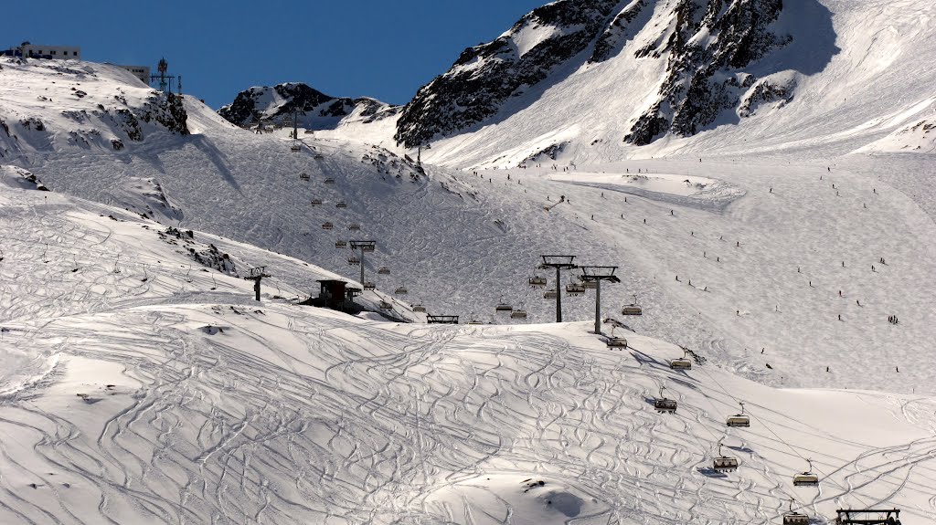 Beautiful view of Stubai gletscher from Gamsgarten by Gajdusci